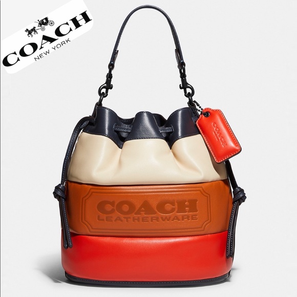 Coach Handbags - NWT COACH FIELD LEATHER BUCKET BAG WITH COLORBLOCK QUILTING AND COACH BADGE